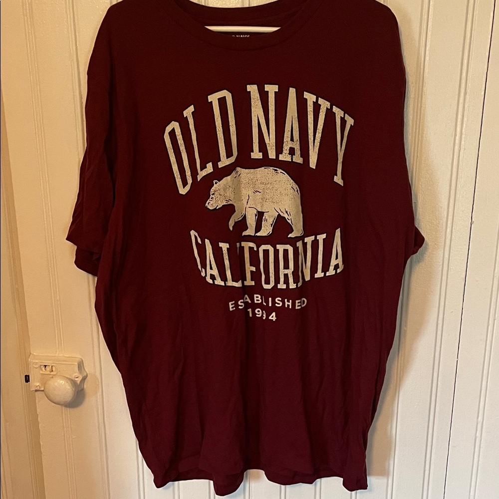 Old Navy Men's Burgundy California Bear Tee